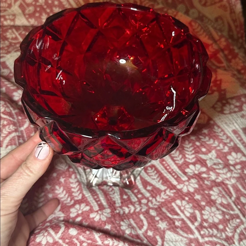 Diamond star crystal red dish